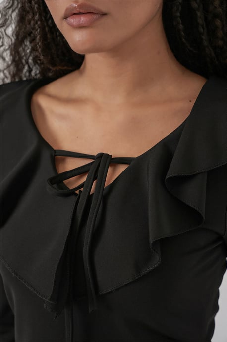 Rüschenshirt mit V-Ausschnitt und Crop-Design - Image 5