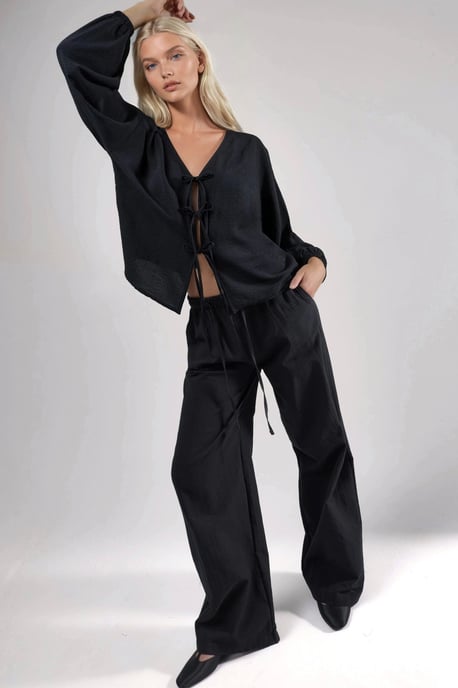 Übergroße V-Ausschnitt Bluse mit Bindeband - Image 6