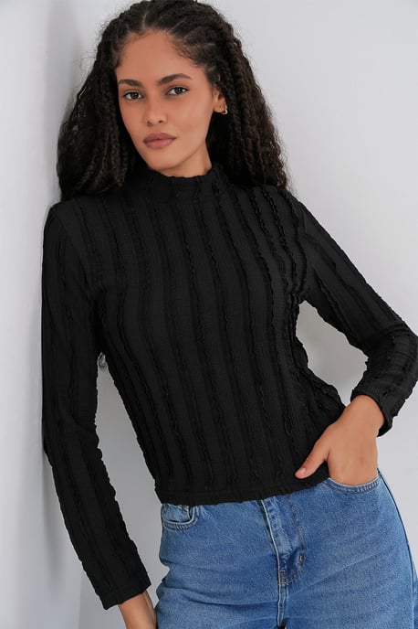 Strukturiertes Slim-Fit Halbhochkragenbluse - Image 5