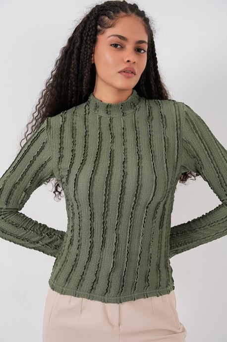 Texturierte Slim Fit Halb-Turtleneck Bluse - Image 6