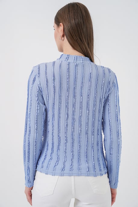 Strukturierte Slim-Fit Halbhochkragenbluse - Image 6