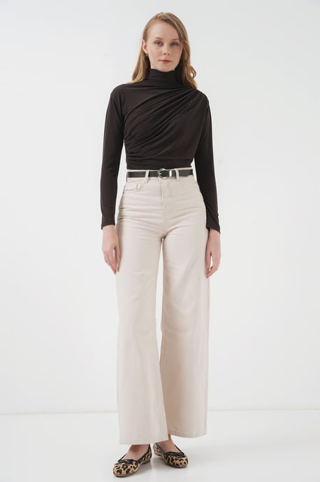 Taillierte Rollkragenbluse mit Drapé-Detail - Image 2