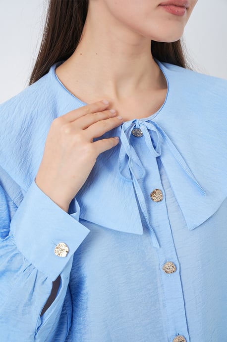Lange lockere Bluse mit Baby-Kragen und Schleifendetail - Image 6