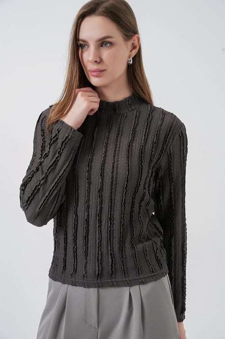 Strukturierte Slim-Fit Halbkragenbluse - Image 2