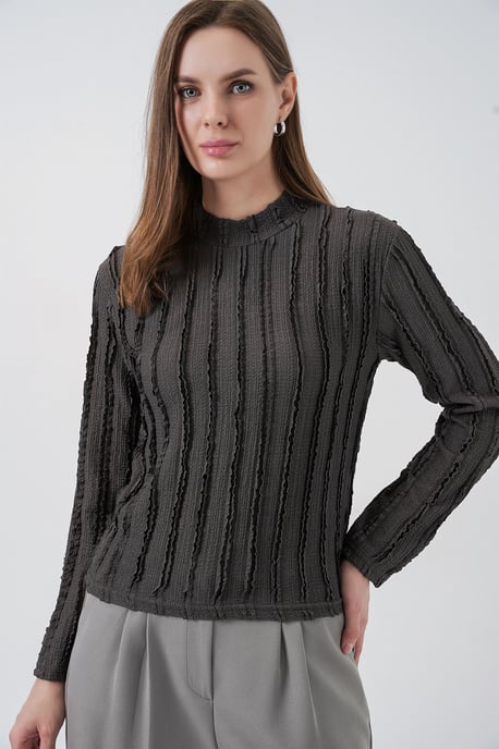 Strukturierte Slim-Fit Halbkragenbluse - Image 4