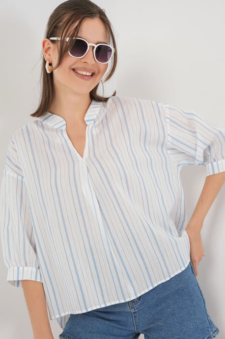 Gestreifte V-Ausschnitt-Bluse - Image 4