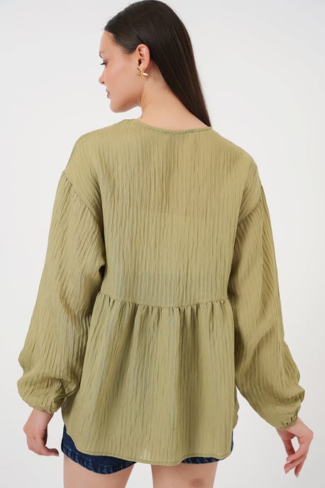 Strukturierte Seersucker V-Ausschnitt Bluse mit Schleife - Image 6