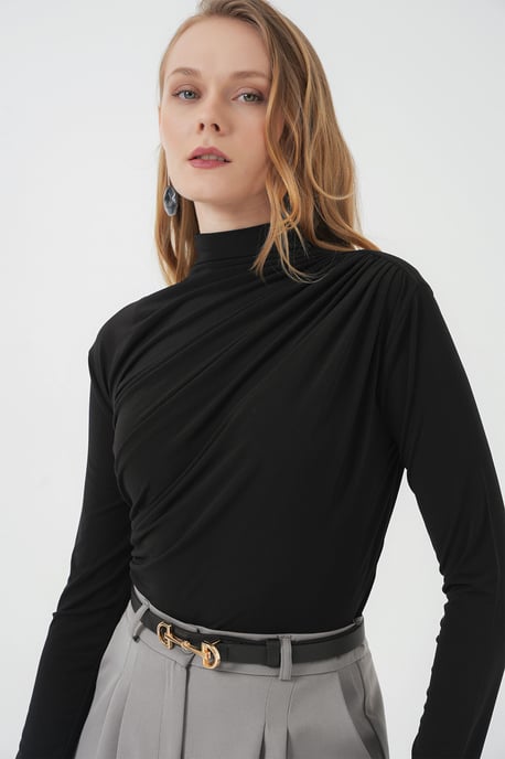 Taillierte Rollkragenbluse mit Drapé-Detail - Image 5