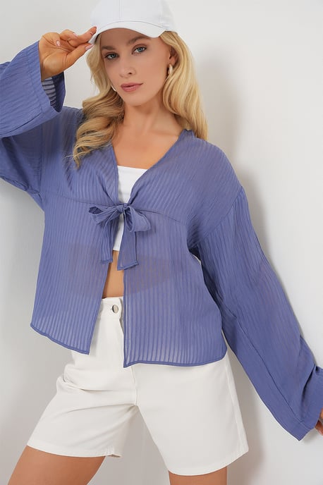 V-Ausschnitt-Bluse mit Schleife - Image 4