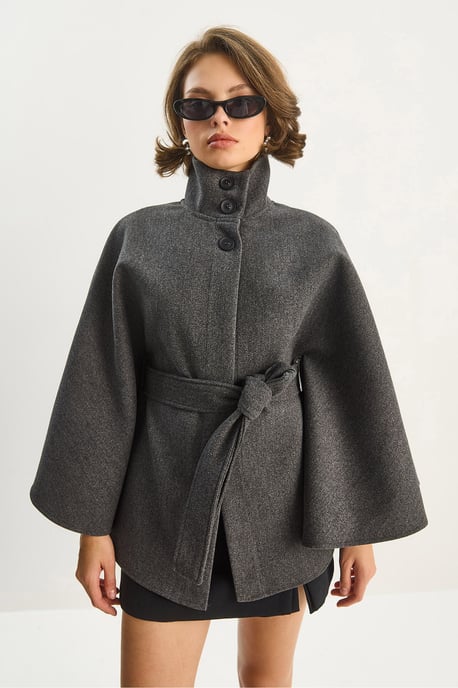 Poncho-Mantel mit Krawattenverschluss - Image 2