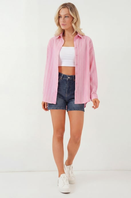Texturiertes gestreiftes oversized Hemd mit Knopfverschluss - Image 2