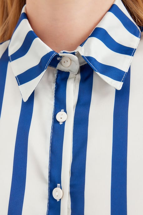 Satin Langarmhemd mit Knopfleiste - Image 6