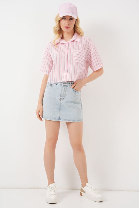 Gestreiftes Crop-Shirt mit Tasche - Image 2