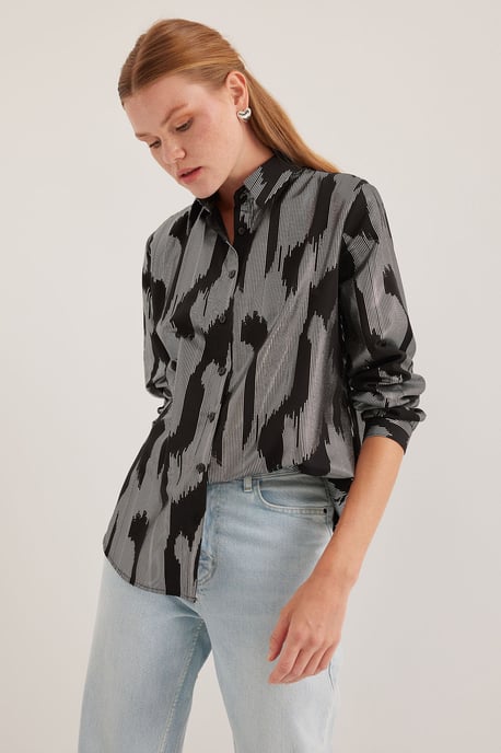 Übergroßes gestreiftes Button-Up Hemd - Image 4