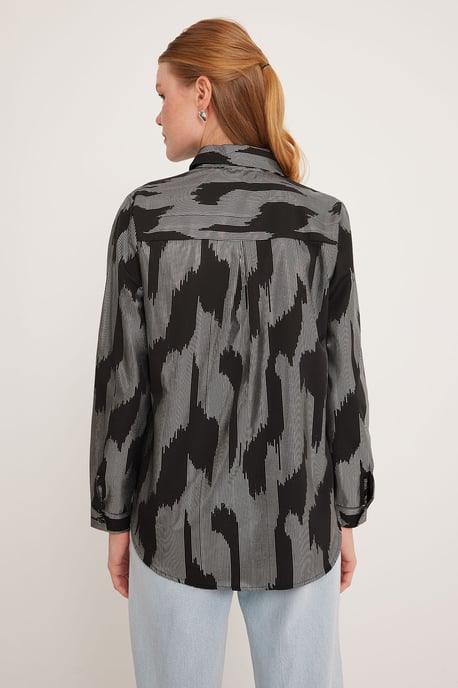 Übergroßes gestreiftes Button-Up Hemd - Image 6