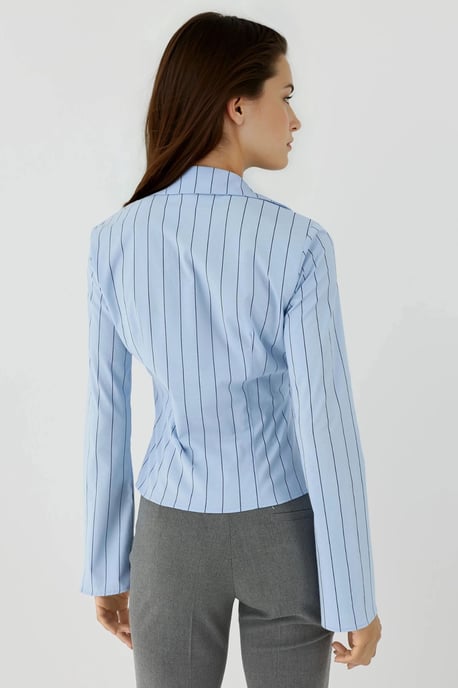 Tailliertes gestreiftes Button-Up-Hemd - Image 6