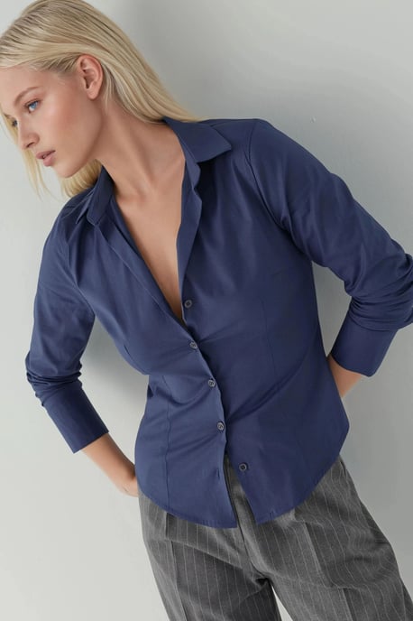 Elegantes Langarmhemd mit Knopfleiste - Image 1
