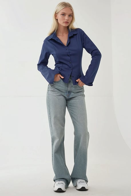 Tailliertes Langarmshirt - Image 5