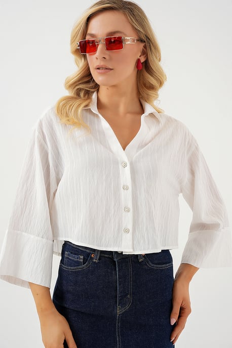 Übergroßes gestreiftes cropped Shirt mit Knopfverschluss - Image 4