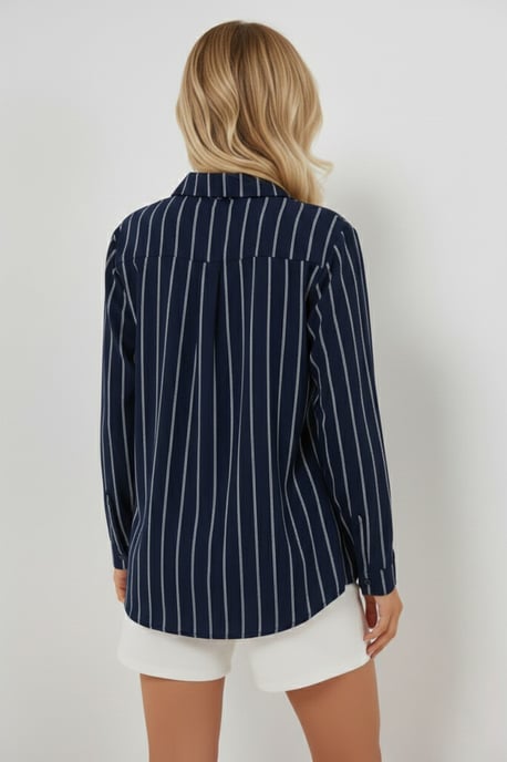 Texturiertes gestreiftes oversized Hemd mit Knopfverschluss - Image 4