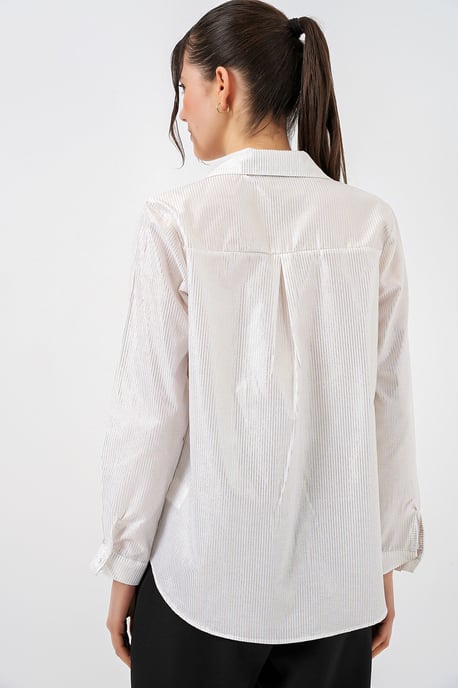 Übergroßes gestreiftes Button-Up Hemd - Image 5