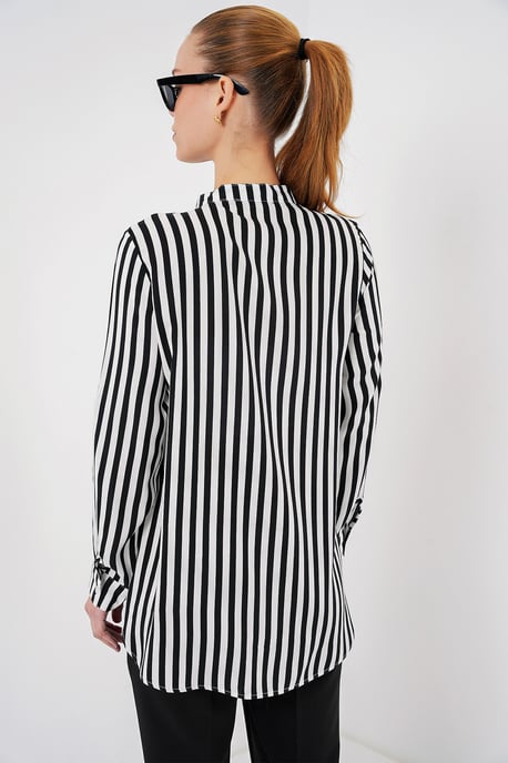 Gestreiftes Button-Down Langarmshirt mit Tasche - Image 6