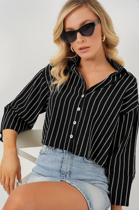 Oversized Gestreiftes Kurzes Hemd mit Knopfverschluss - Image 4