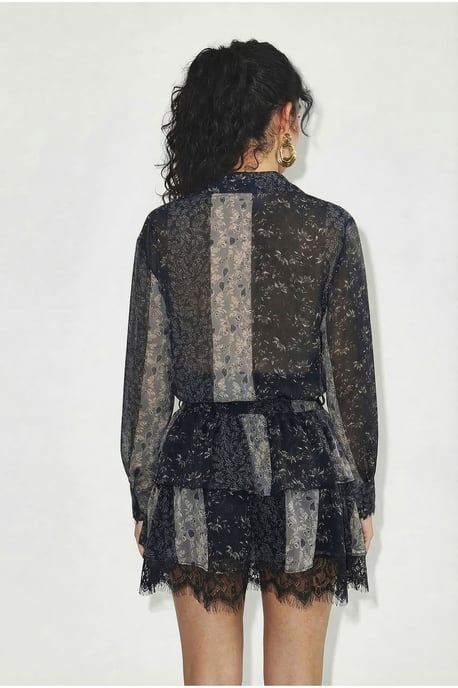Musterhaftes Tüllkleid mit Spitzenakzenten, Gürtel und Rüschen - Image 4
