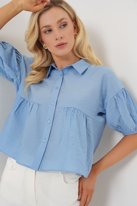 Locker sitzende, kurz geschnittene Bluse mit Kragen - Image 3