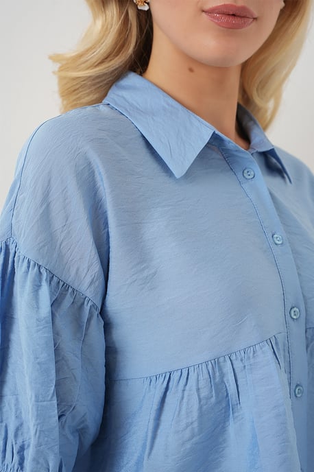 Locker sitzende, kurz geschnittene Bluse mit Kragen - Image 5