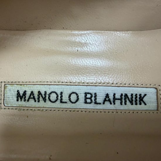 Manolo Blahnik Ballerinas mit spitzer Zehenpartie aus grauem Wildleder - Image 6
