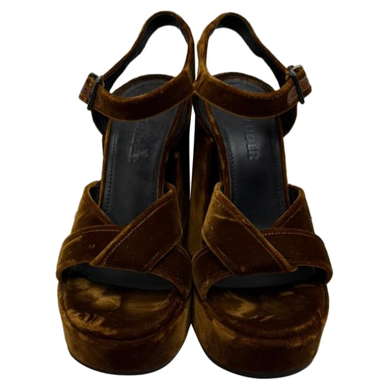 Jil Sander Plateau-Sandalen mit gedrehtem Design aus braunem Samt - Image 2