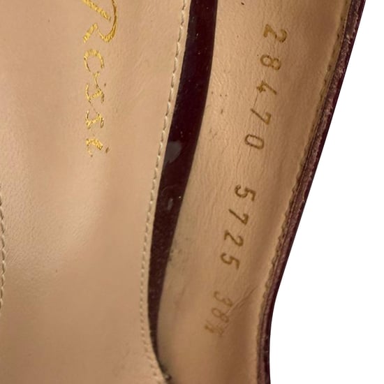Gianvito Rossi Pumps mit spitzer Zehenpartie aus burgunderrotem Lackleder - Image 6
