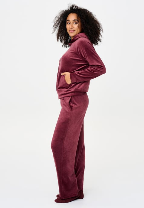 Lingadore Velvet homewear Set - Image 3