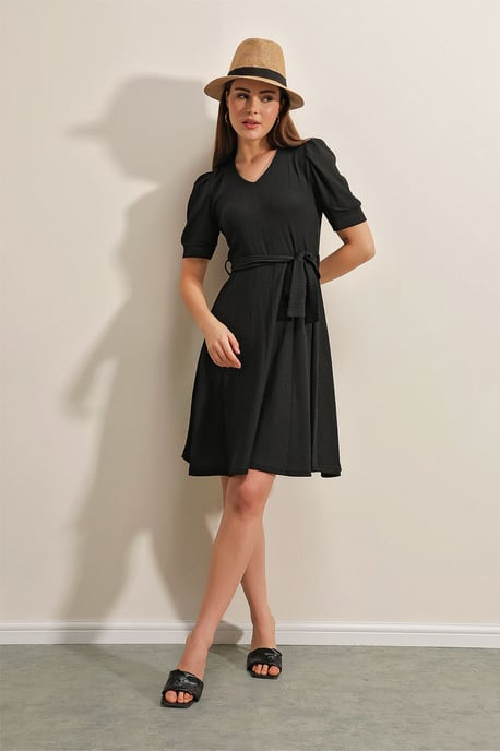 Strukturiertes V-Ausschnitt Midi-Strickkleid mit Schleife - Image 2