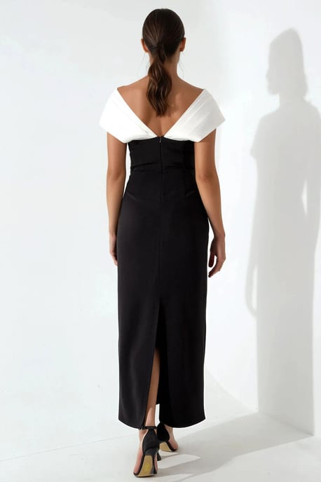 Farbenfrohes Blockmaxikleid mit Herzkragen - Image 3