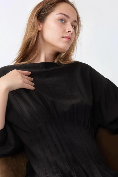 Langärmliges Maxikleid mit Rundhalsausschnitt - Image 4
