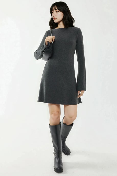 Strukturiertes Boot-Ausschnitt Mini-Kleid - Image 2
