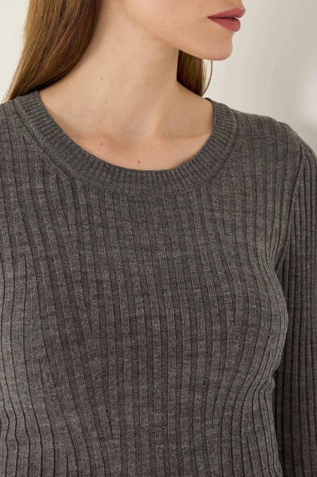 Strickkleid mit Rundhalsausschnitt - Image 5