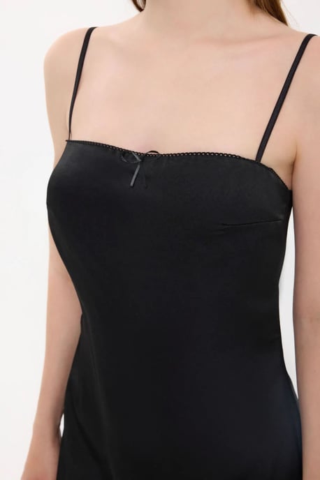 Spaghetti-Träger Mini-Kleid mit Knotenverschluss - Image 5