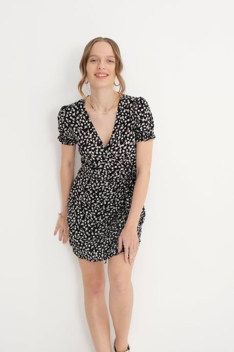 Blumiges Wickelkleid mit Puffärmeln und Zugband - Image 3