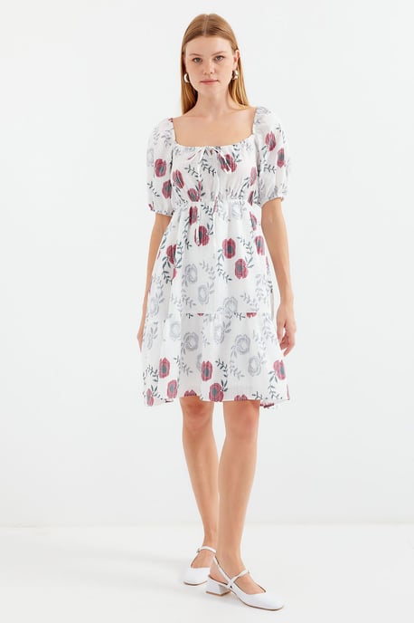 Blumiges Mini-Kleid mit quadratischem Kragen und Schleife - Image 3