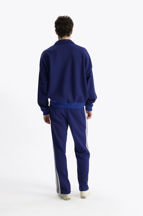 Sweatshirt mit Kordelzug-Ausschnitt und Print - Image 4