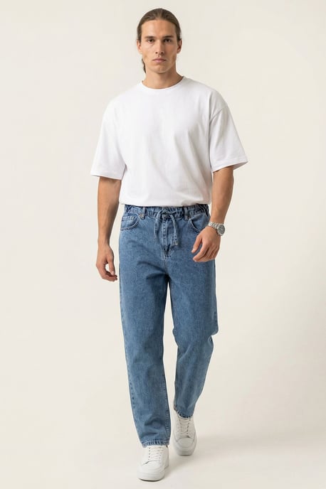 Lässige Jeanshose - Image 1