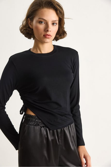 Basic-Top mit asymmetrischem Saum - Image 3