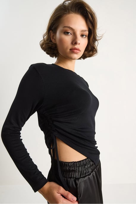 Basic-Top mit asymmetrischem Saum - Image 4
