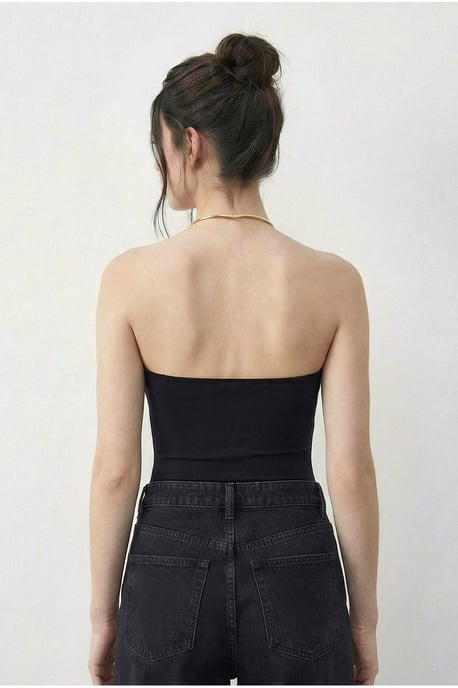 V-Ausschnitt-Bluse mit Zubehördetail - Image 5