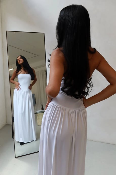 Sofie Trägerloses Figurbetontes Maxikleid - Image 3