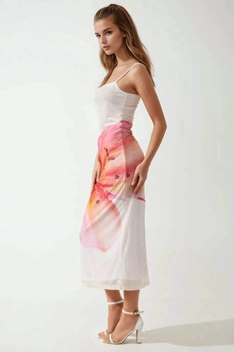 Hiccup Körperbetontes Kleid mit quadratischem Kragen und Blumenmuster - Mehrfarbig - Image 4