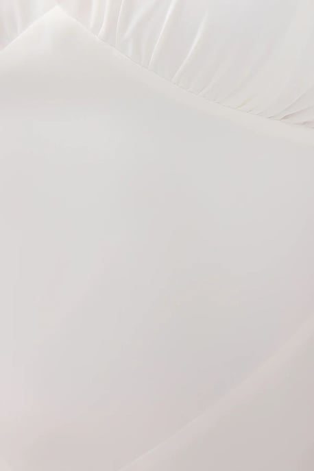 V-Ausschnitt Maxikleid mit Nackendetail - Image 5